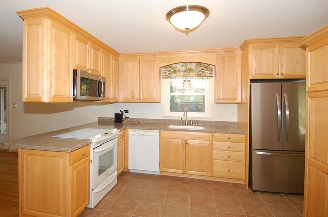 Photo - 5400 Emerson Dr