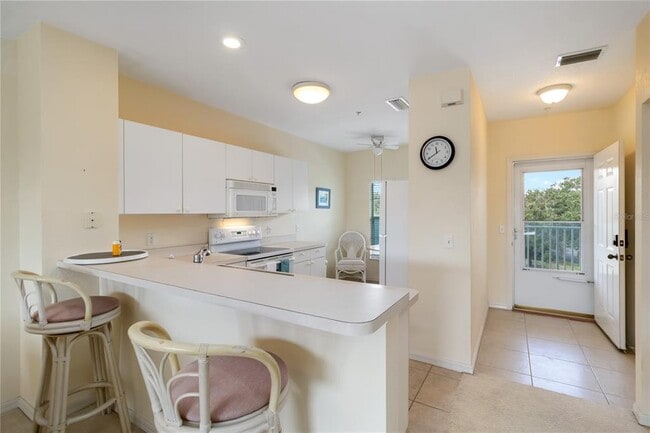 Building Photo - 19385 Water Oak Drive Unit 302