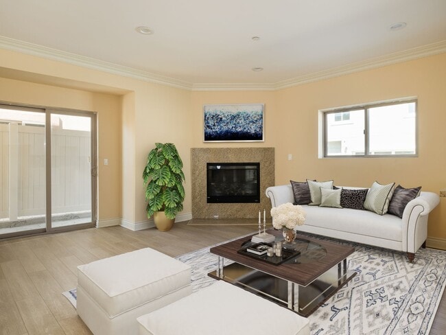 4952 W 112th St Unit NA