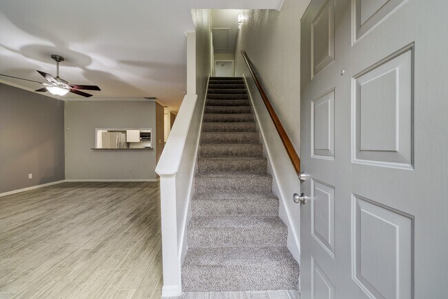 Photo - 9800 Pagewood Ln Unit 3402