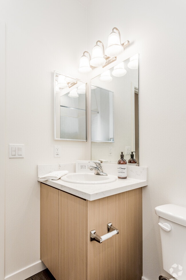 2BR, 2.5 - 1063 SF