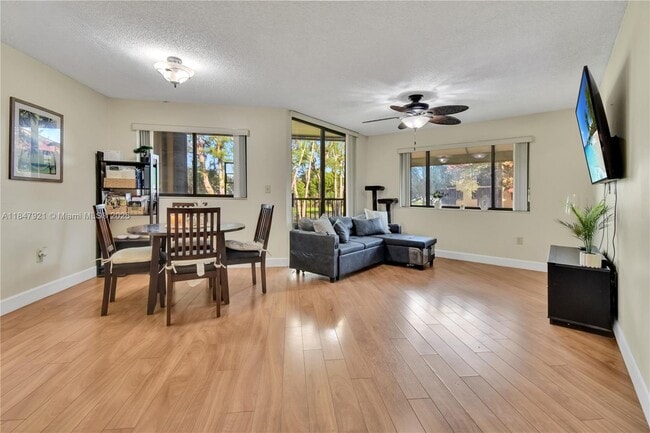 Building Photo - 15499 N Miami Lakeway Unit 206 Rental