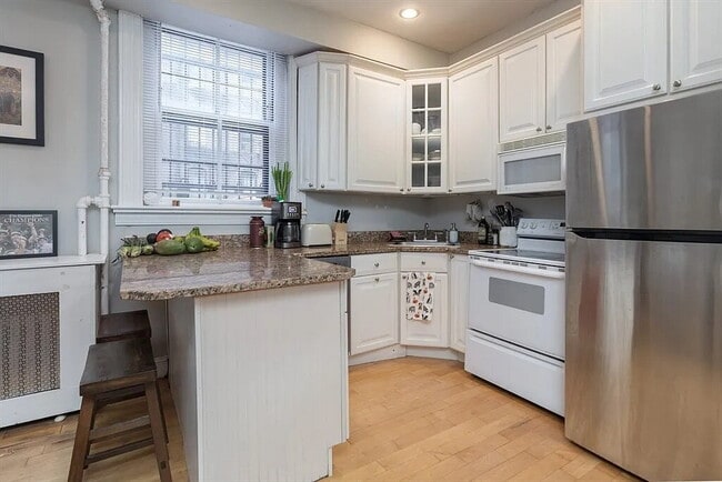 Photo - Modern Unit in Prime Location