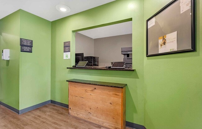 Photo - Furnished Studio-Fort Myers