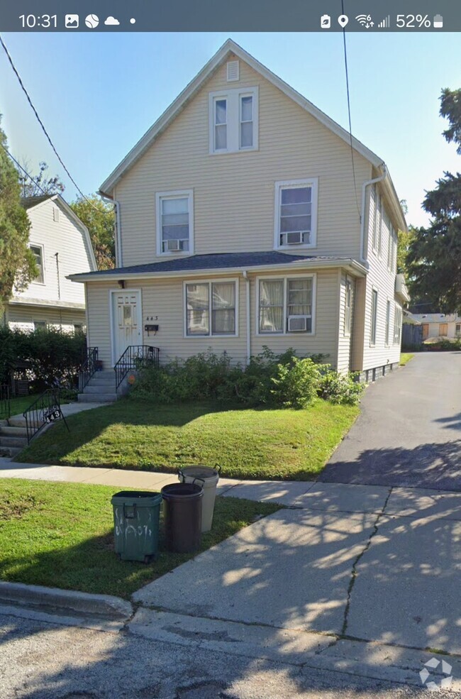 Building Photo - 443 N Ash St Unit FIRST FLOOR Rental