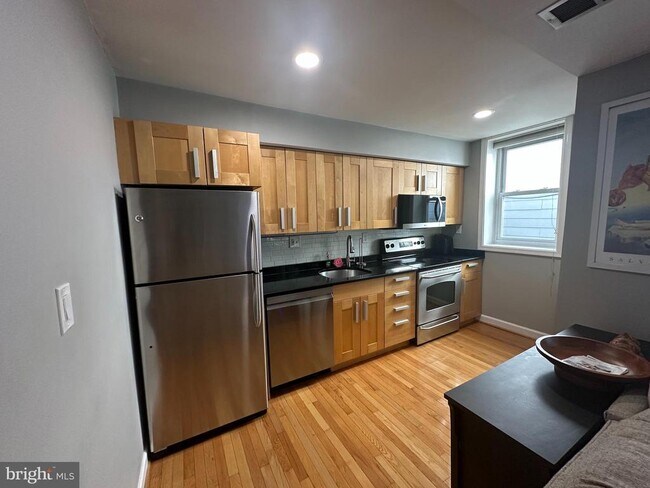 Photo - 314 V St NE Unit 202