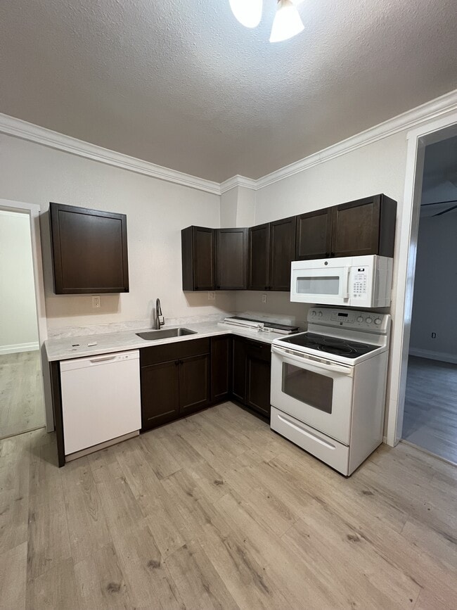 Photo - 213 E Main St Townhome