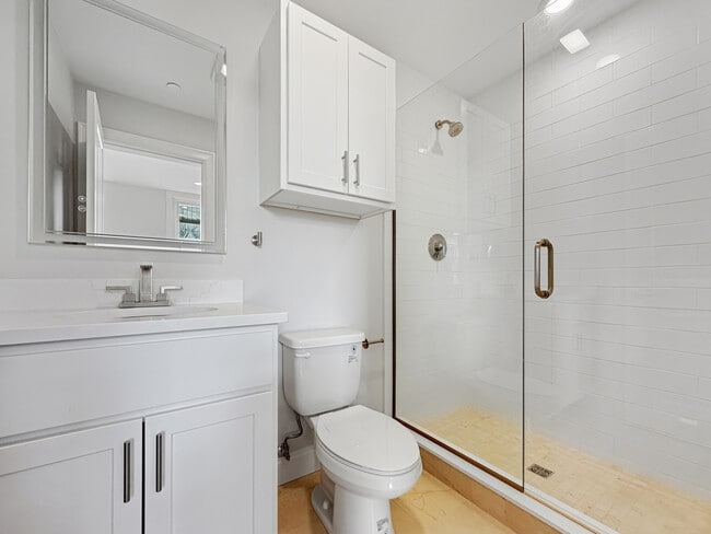 Photo - 220 Winthrop St