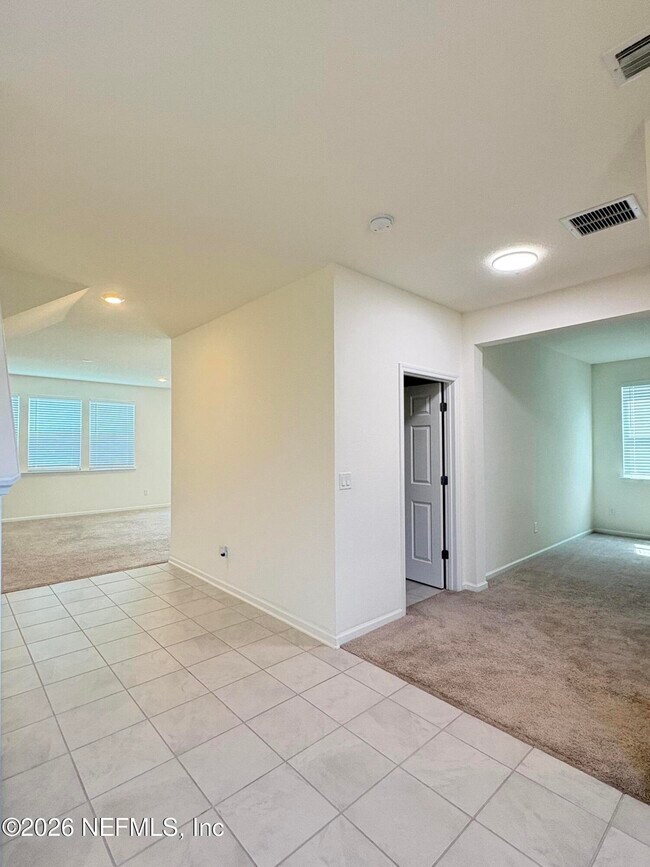 Photo - 302 Rambling Brk Trl