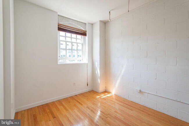 Photo - 4 Leverington Ave Unit 303