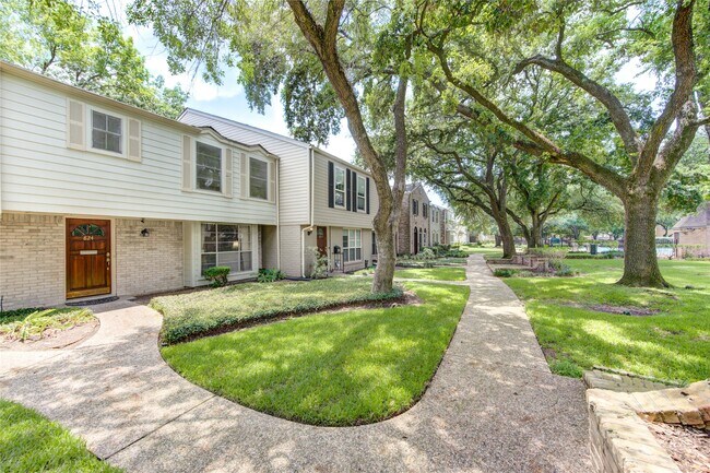 Photo - 824 Wax Myrtle Ln