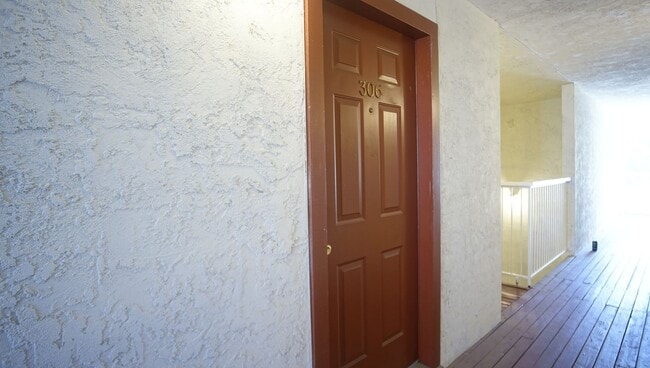 Photo - Charming 1/1 in Gated Community Unit 306