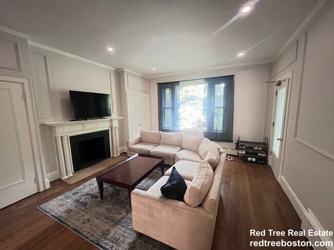 Photo - 1712 Beacon St Unit 2