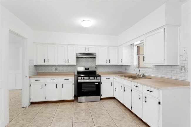 Photo - 1212 W Snyder St