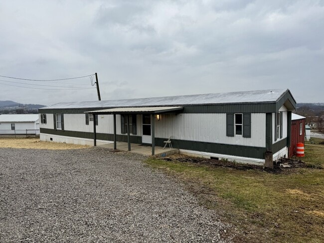 Photo - 489 Cumberland Dr