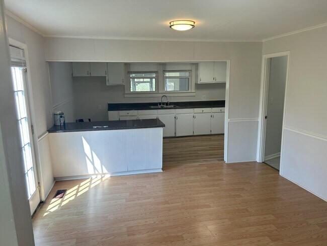 Photo - 3608 7th Ave SW