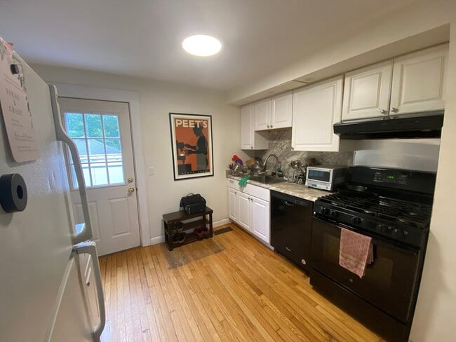 Photo - 16 Stonecleve Rd