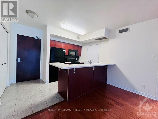 Photo - 200 Rideau St Unit 607