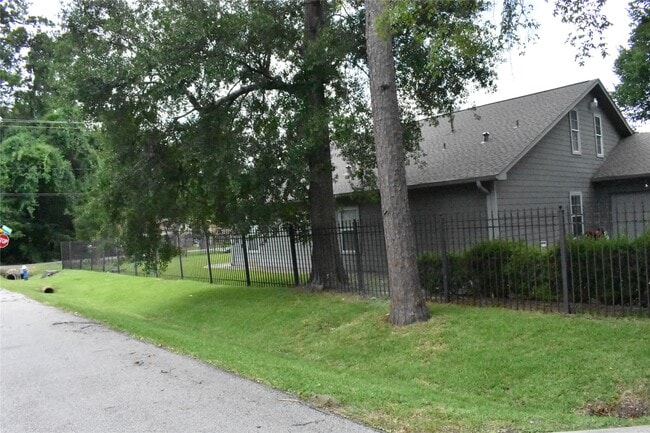 Photo - 8535 Parkette Dr