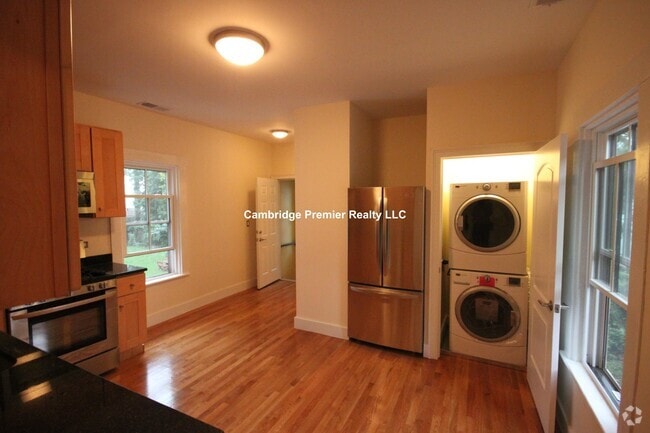 Building Photo - 19 Prescott St Unit 2 Rental