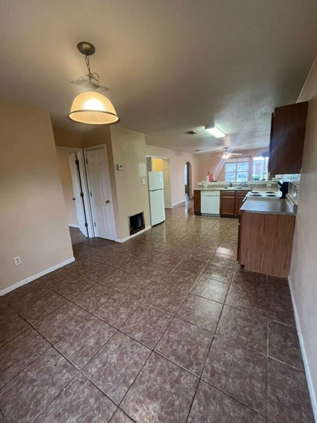 Photo - 3001 Cantabrian Dr Unit D