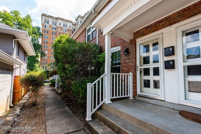 Photo - 2159 Bonnycastle Ave Unit 5