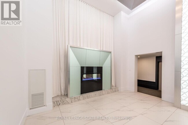 Photo - 16 Concord Pl Unité 231