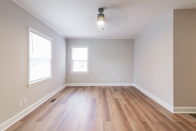 Photo - 3037 Marlowe Ave