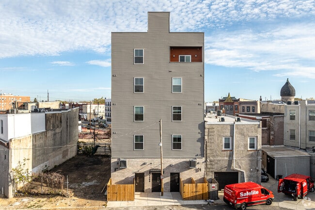 4408 Lancaster Ave