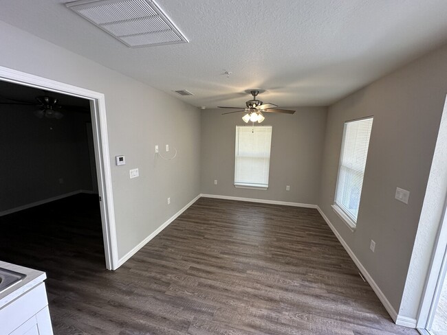 Photo - 3463 NE 55th Ave Unit 3