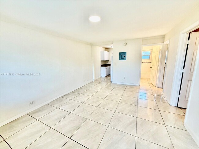 Photo - 2571 NW 13th Ct Unit 2