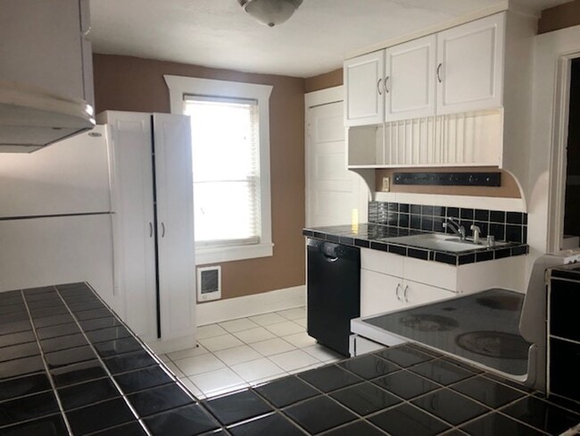 Photo - VINTAGE BUNGALOW NEAR CORBIN PARK AVAILABLE NOW!!