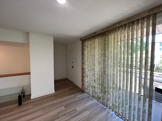 Photo - 21930 Marylee St Townhome