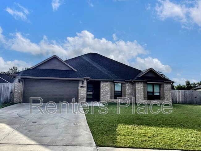Photo - 13927 S Ironwood Pl House