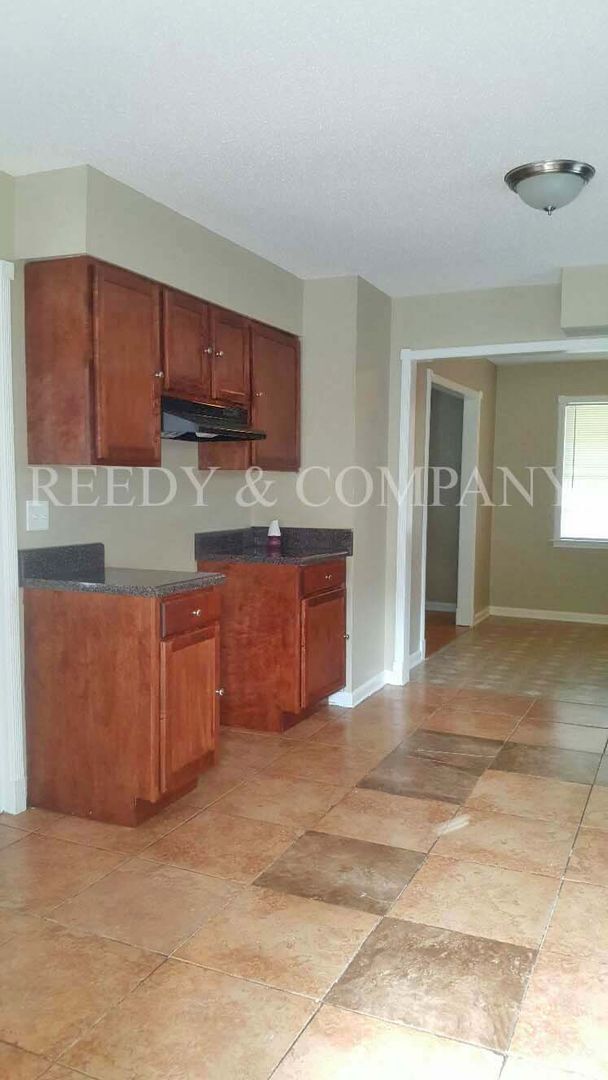 Photo - 5227 Marynelle St