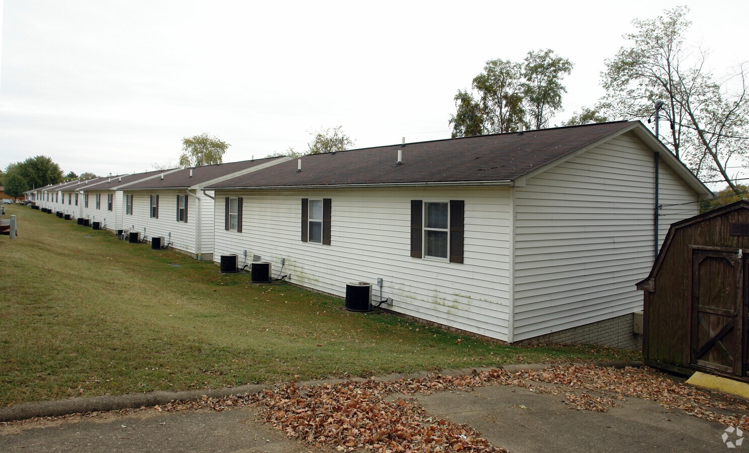 Wyatt Lockwood Apartments - Wyatt Lockwood Apartments