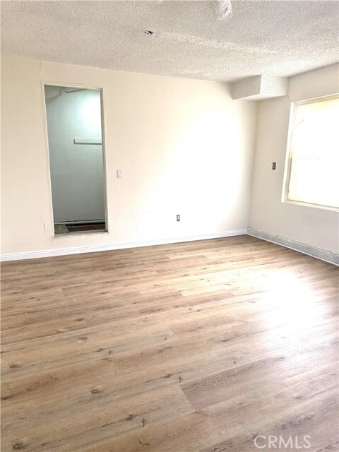 Photo - 663 Eston Pl Unidad B