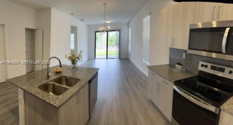 Photo - 5621 Cassidy Ln