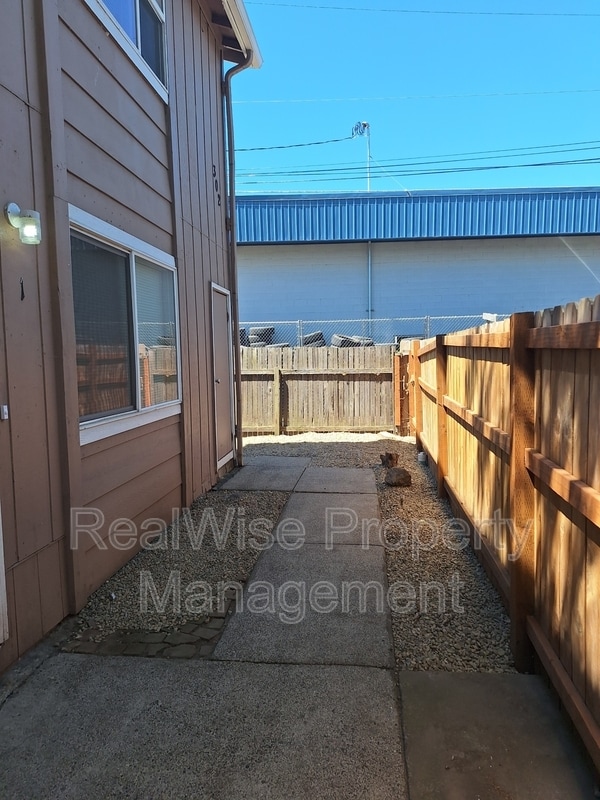 Photo - 302 Edwards St Unit 1