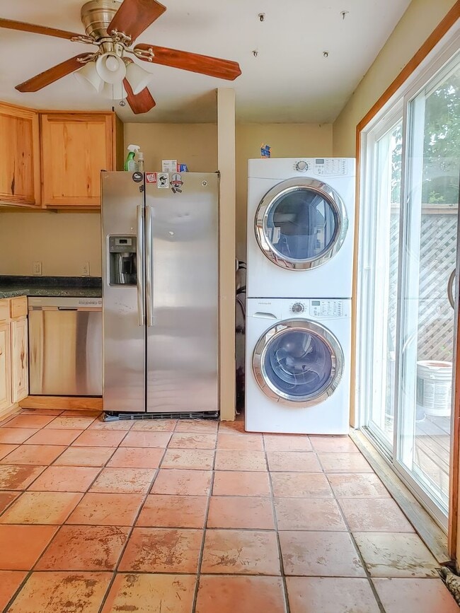 Photo - 2721 Fremont Ave S Unidad #2