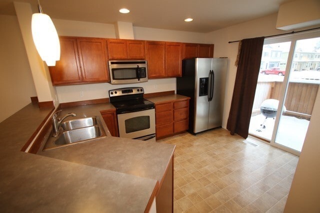 Photo - 3 Bedroom Condo close to JBER w/ Fenced Backyard!