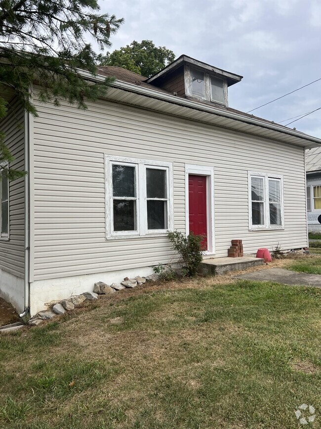 Building Photo - 2825 Winchester Ave Rental