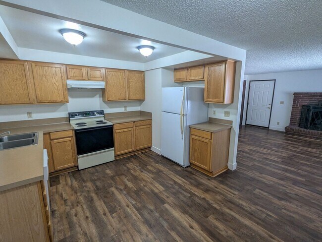 Photo - 4483-4485-4485 Campbell Dr SE Unit 4483