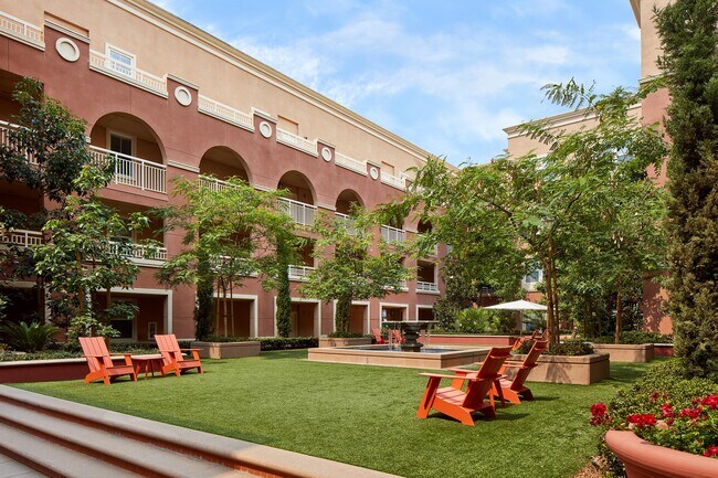 Franklin Street Apartment Homes