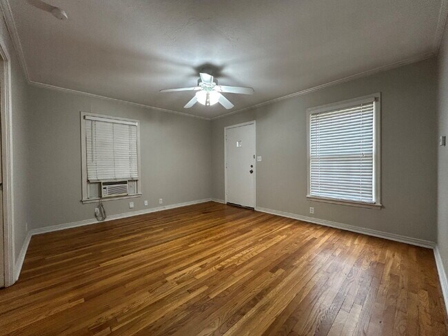 Photo - Charm, Comfort and Convenience!