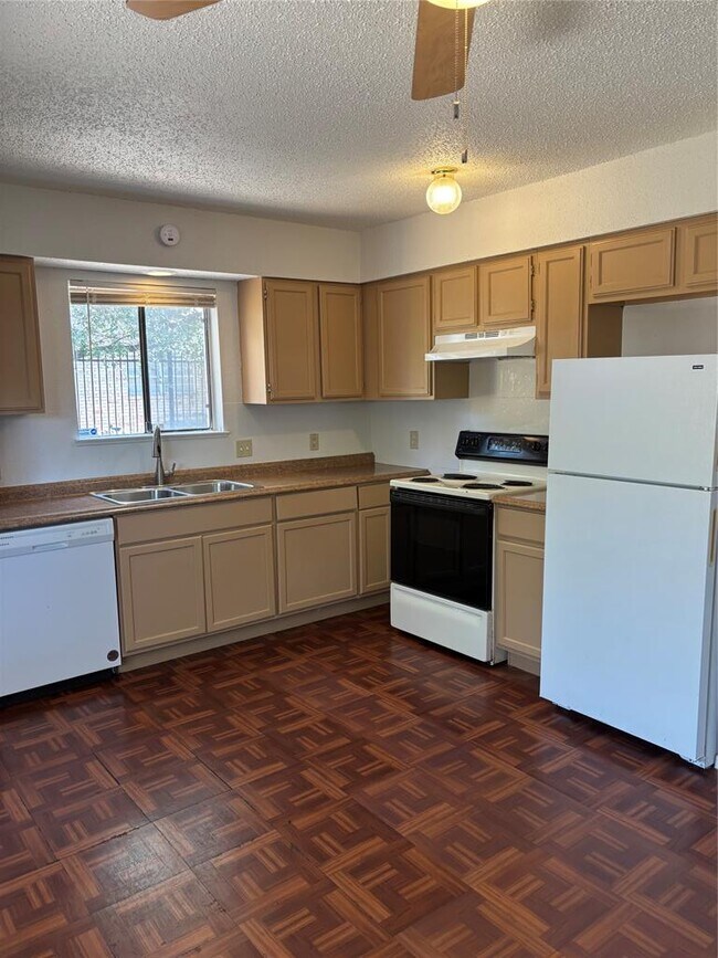 Photo - 3103 Edgedale Dr