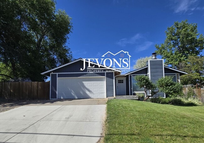 Comfortable family home with 3 bedrooms, f... - Comfortable family home with 3 bedrooms, f...