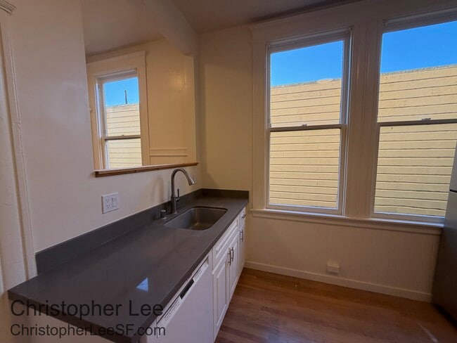 Photo - 2211 Pine St Unit 2211