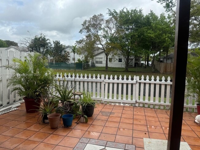 Photo - 7901 NW 33rd St