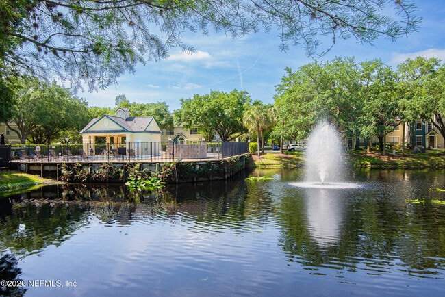 Photo - 13703 Richmond Park Dr N Unidad 1603